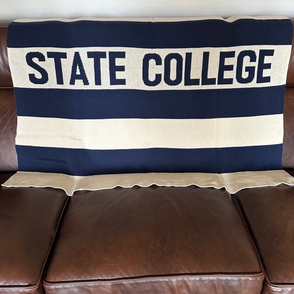 Penn State Rugby Stripe Blanket, "STATE COLLEGE", perfect for gift or dorm! - Picture 4 of 4